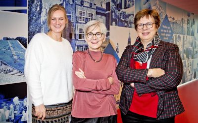 Directeur Edith en wethouders samen in Stadskrant